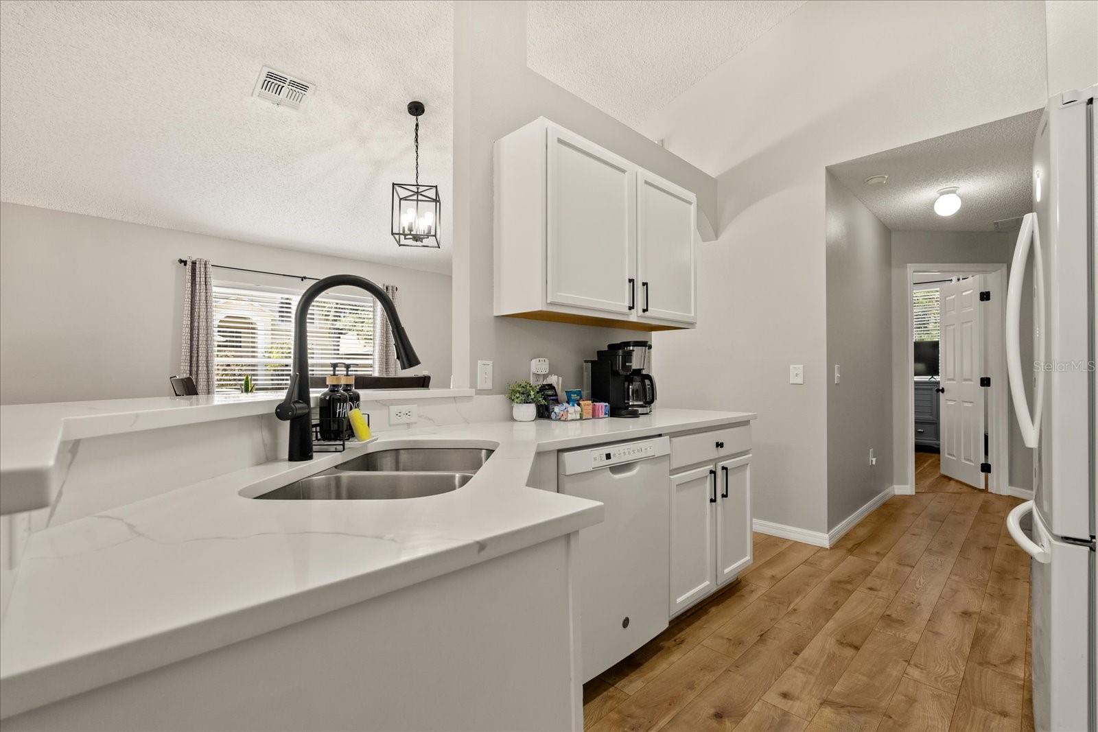 3103 Montserrat Way Property Photo 7