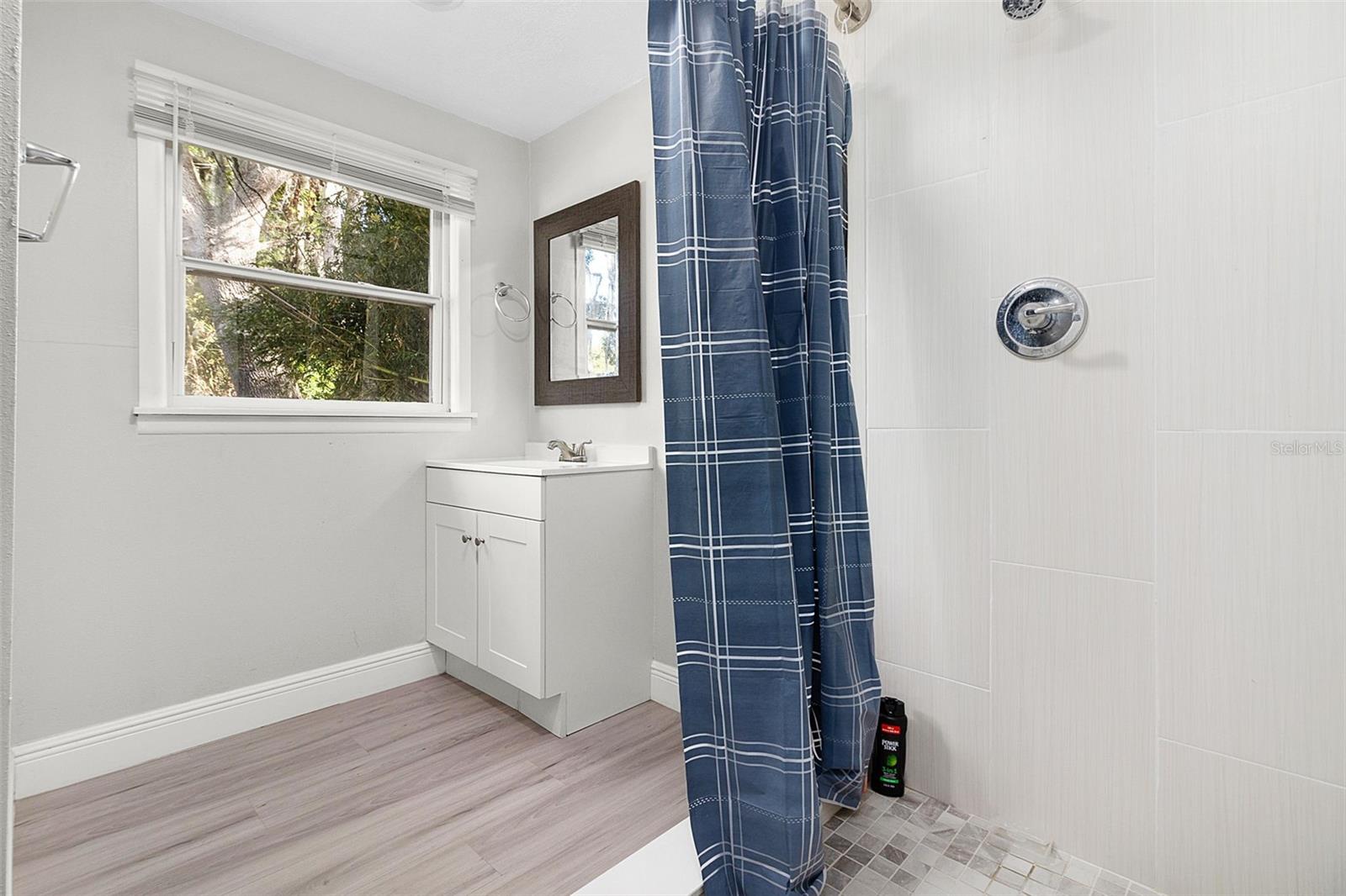 429 New York Ave Property Photo 10