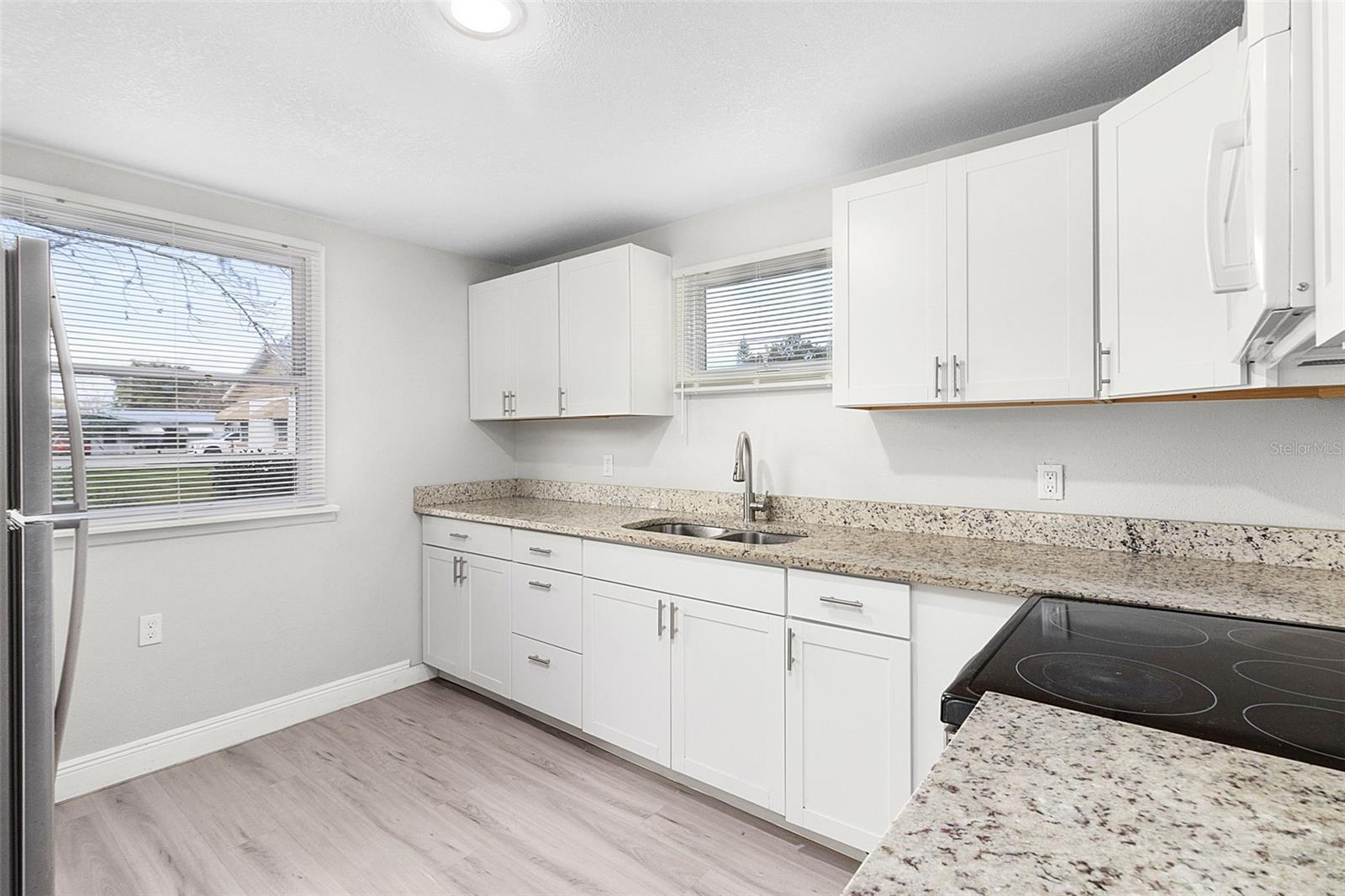 429 New York Ave Property Photo 13