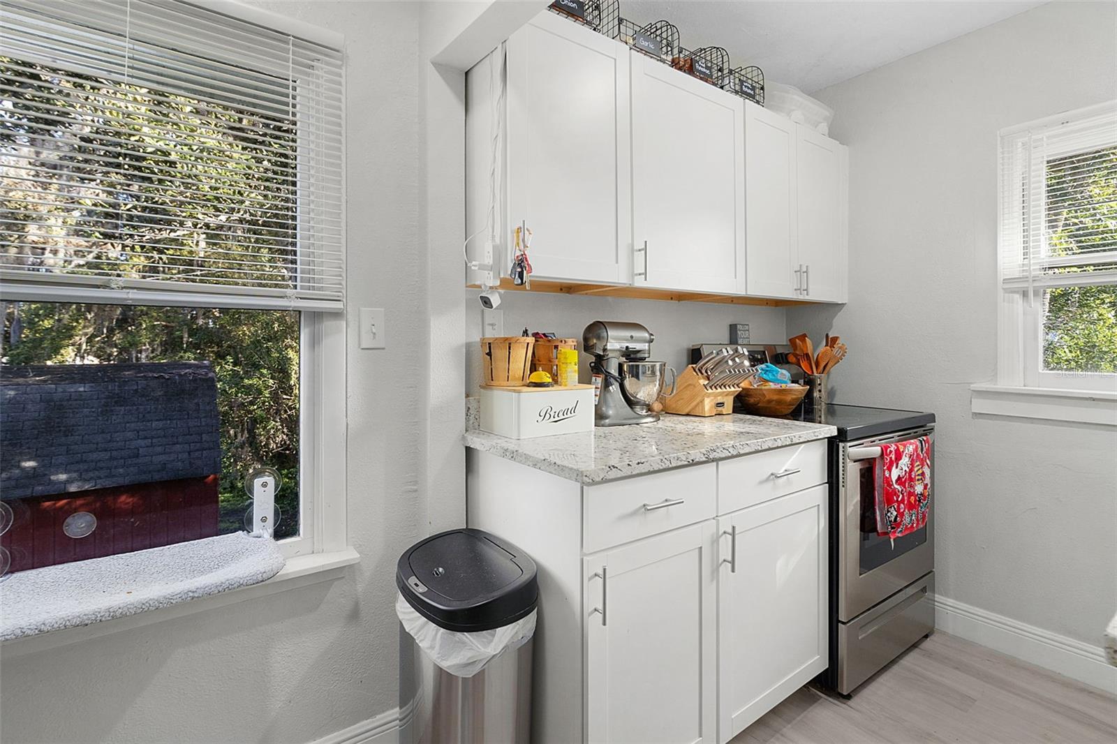 429 New York Ave Property Photo 32
