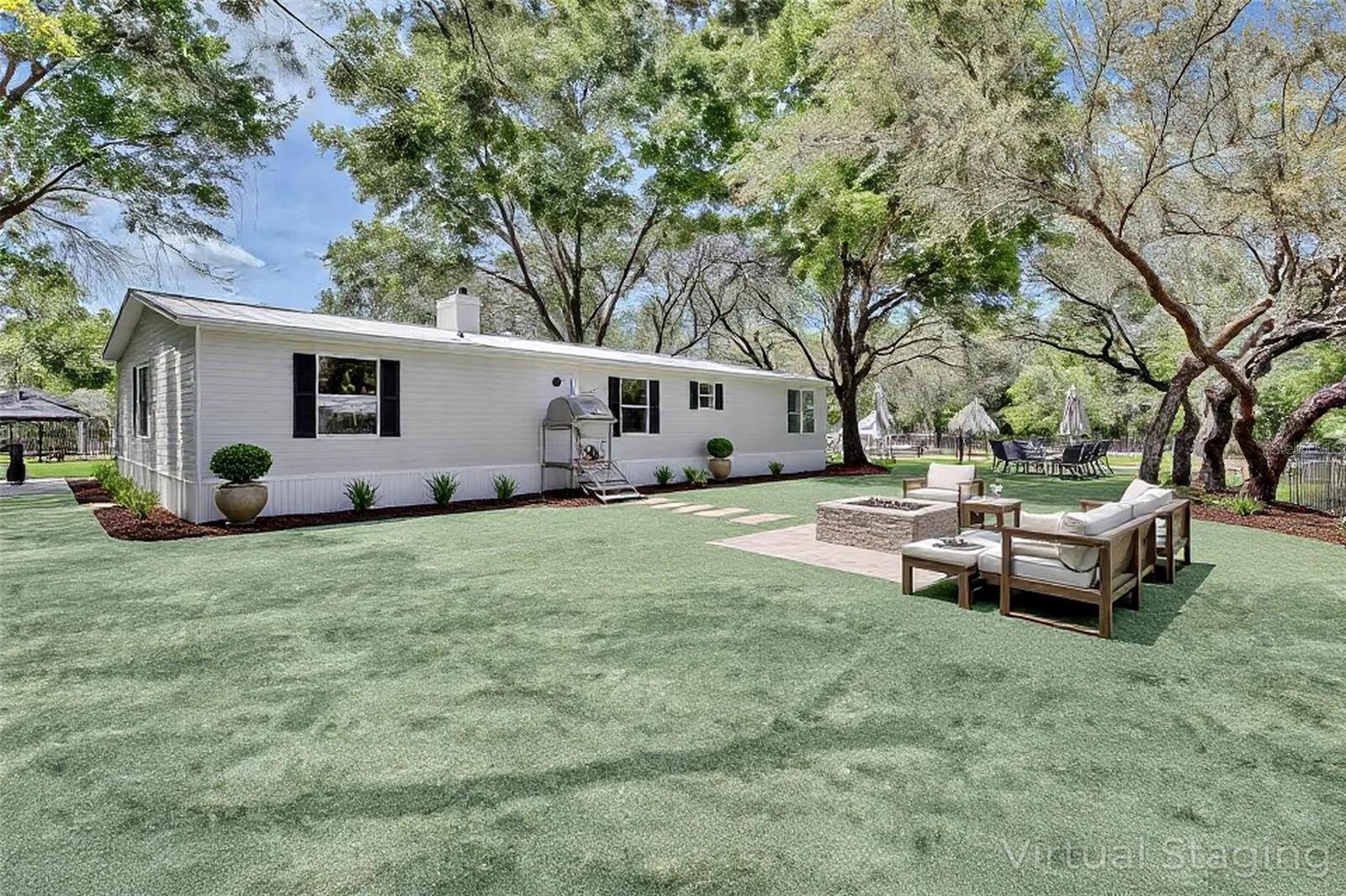 103 Albany Ct Property Photo