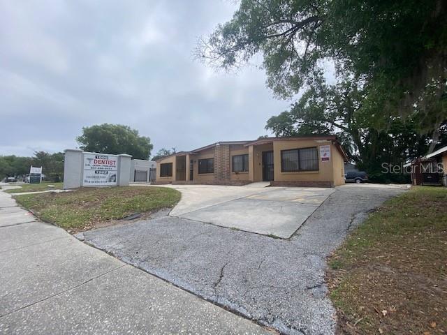1900 W Colonial Dr Property Photo