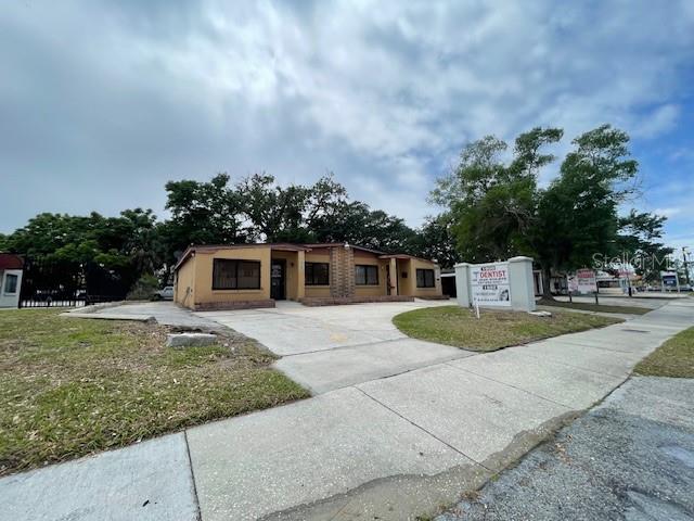 1900 W Colonial Dr Property Photo 3