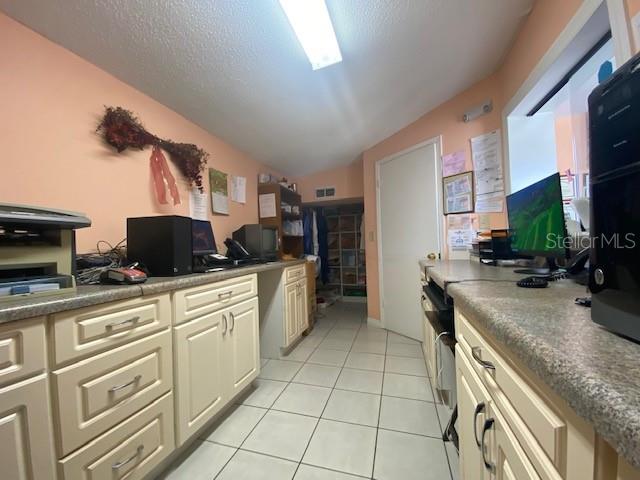 1900 W Colonial Dr Property Photo 12