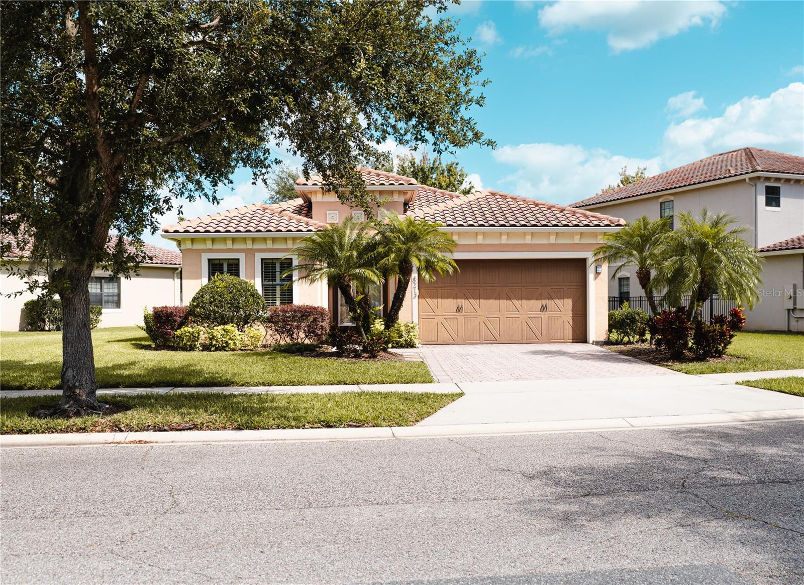8213 PRESTBURY DR