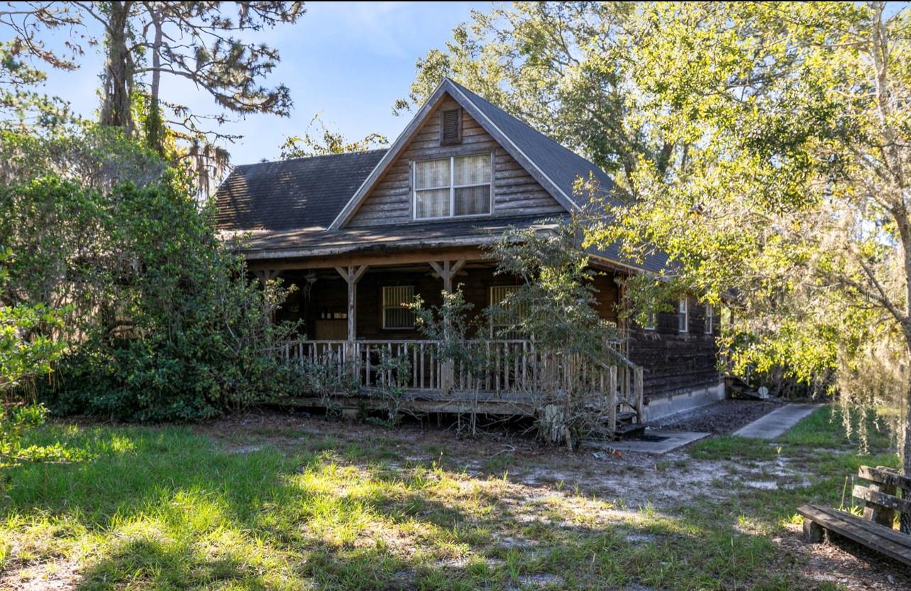 5237 Moore St Property Photo 2
