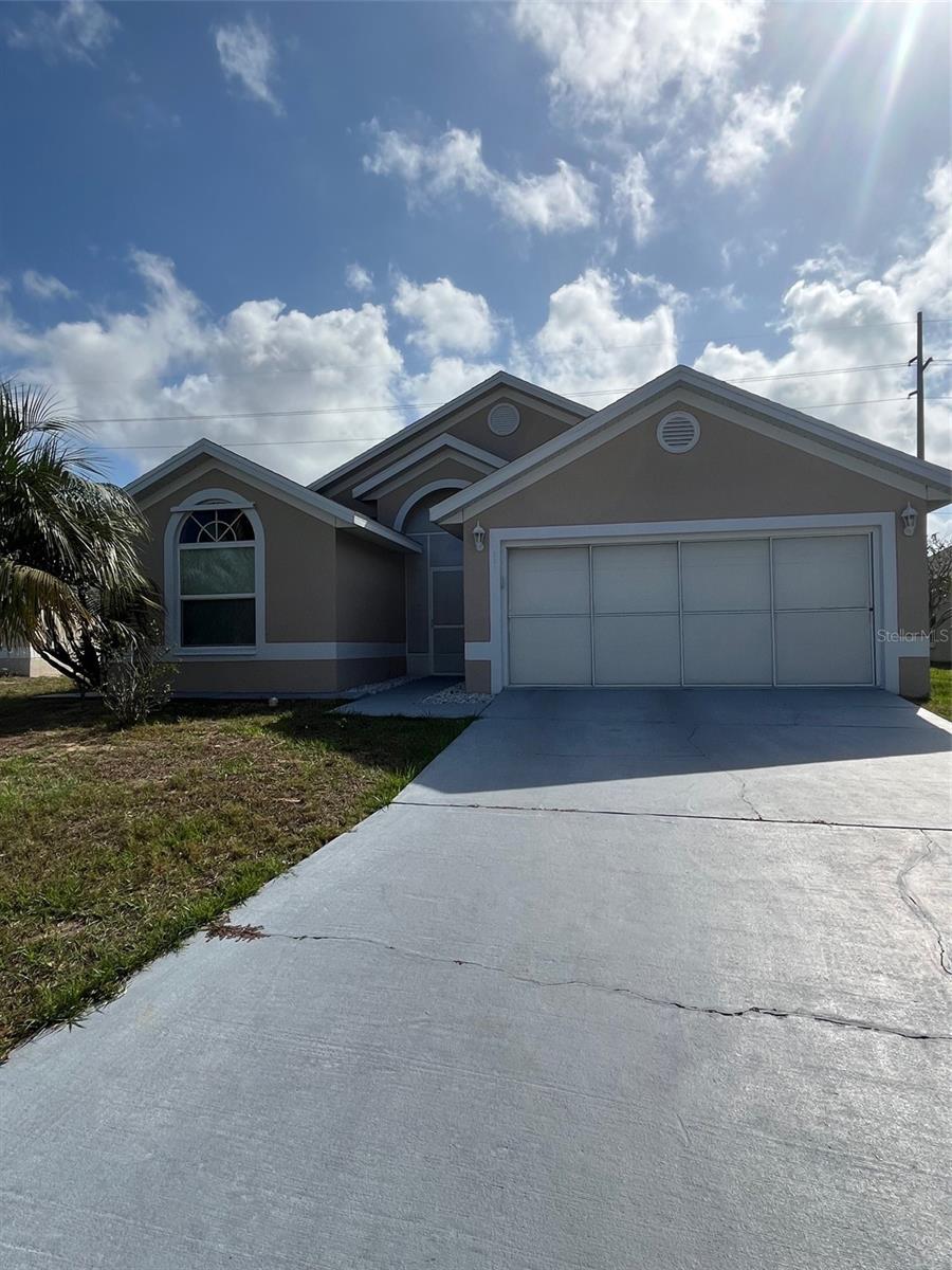 230 Halstead Dr Property Photo