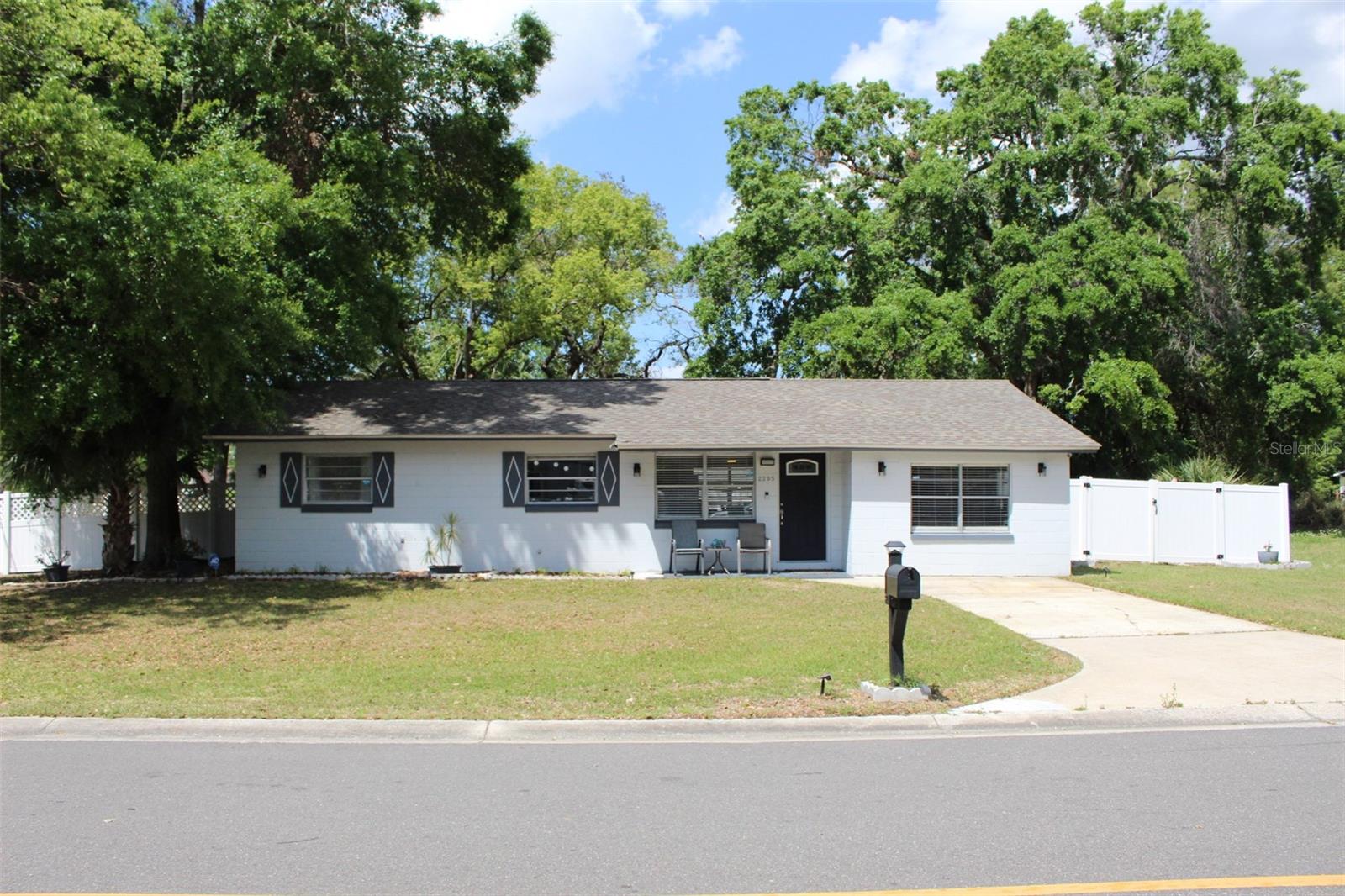 2205 Virginia Ave Property Photo
