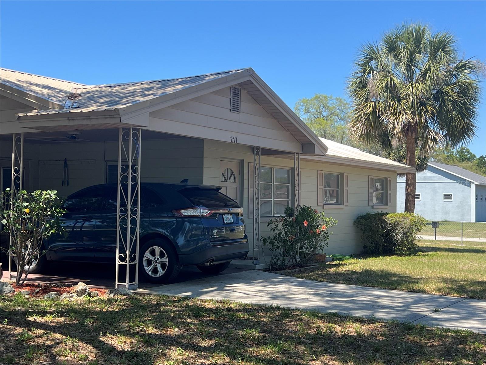 217 E Bay St Property Photo