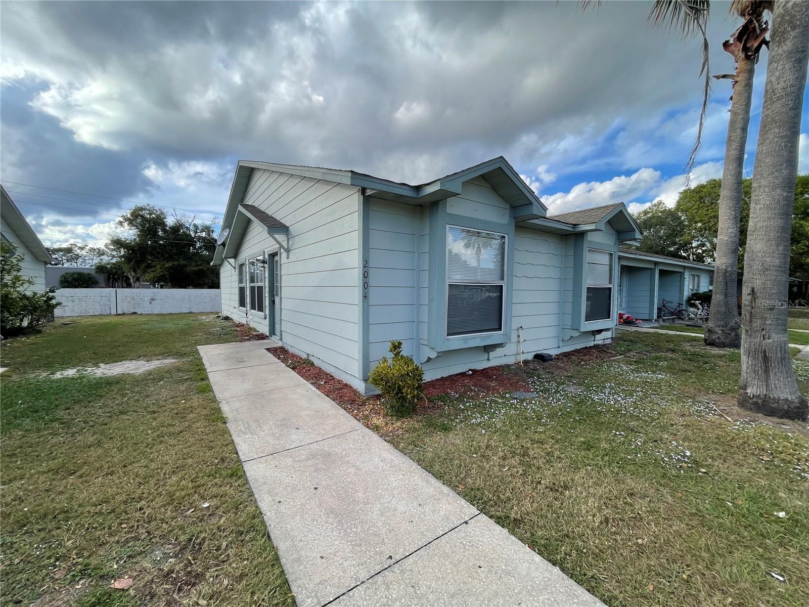 2004 Avon Blvd Property Photo