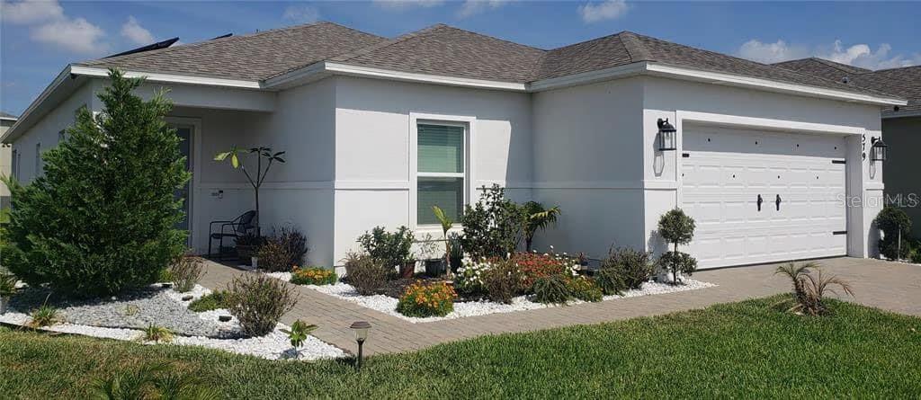 579 Meadow Bend Dr Property Photo