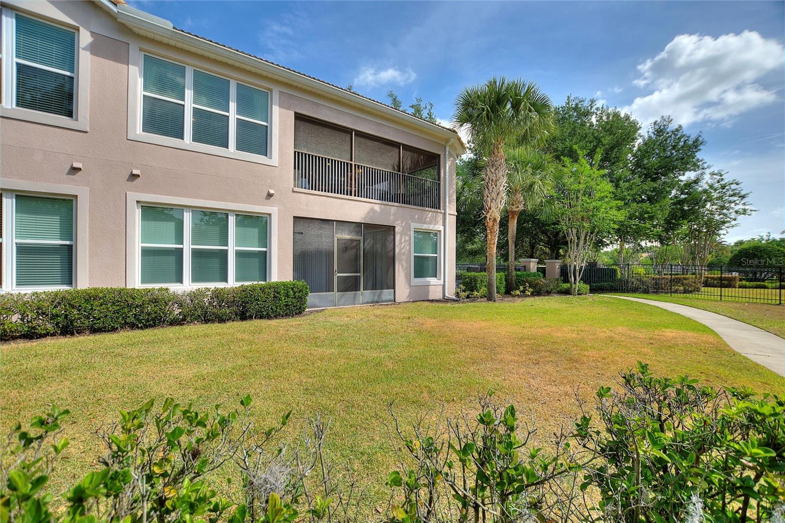 8374 Quimby Cir #8374 Property Photo 4