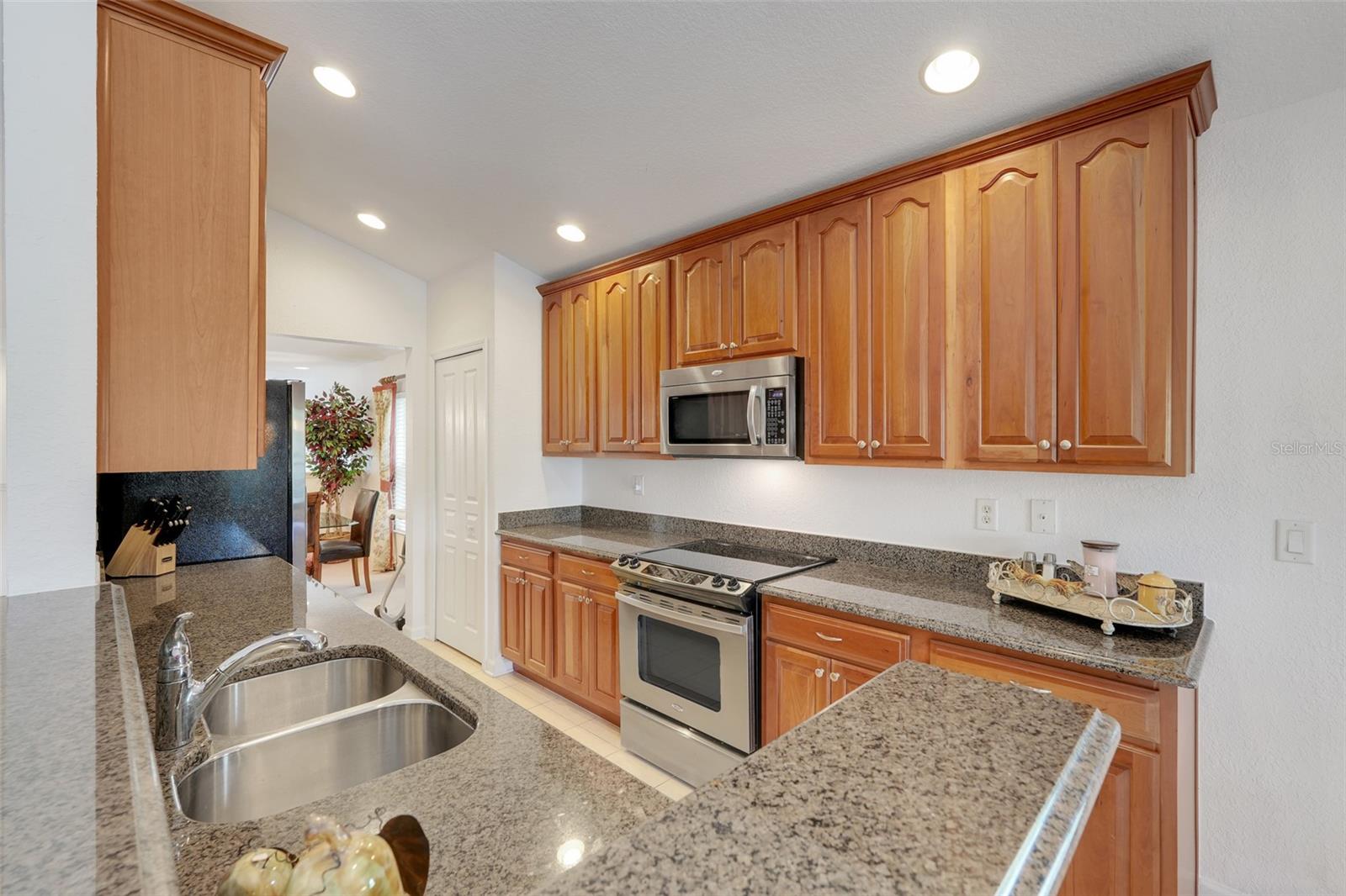 8374 Quimby Cir #8374 Property Photo 16