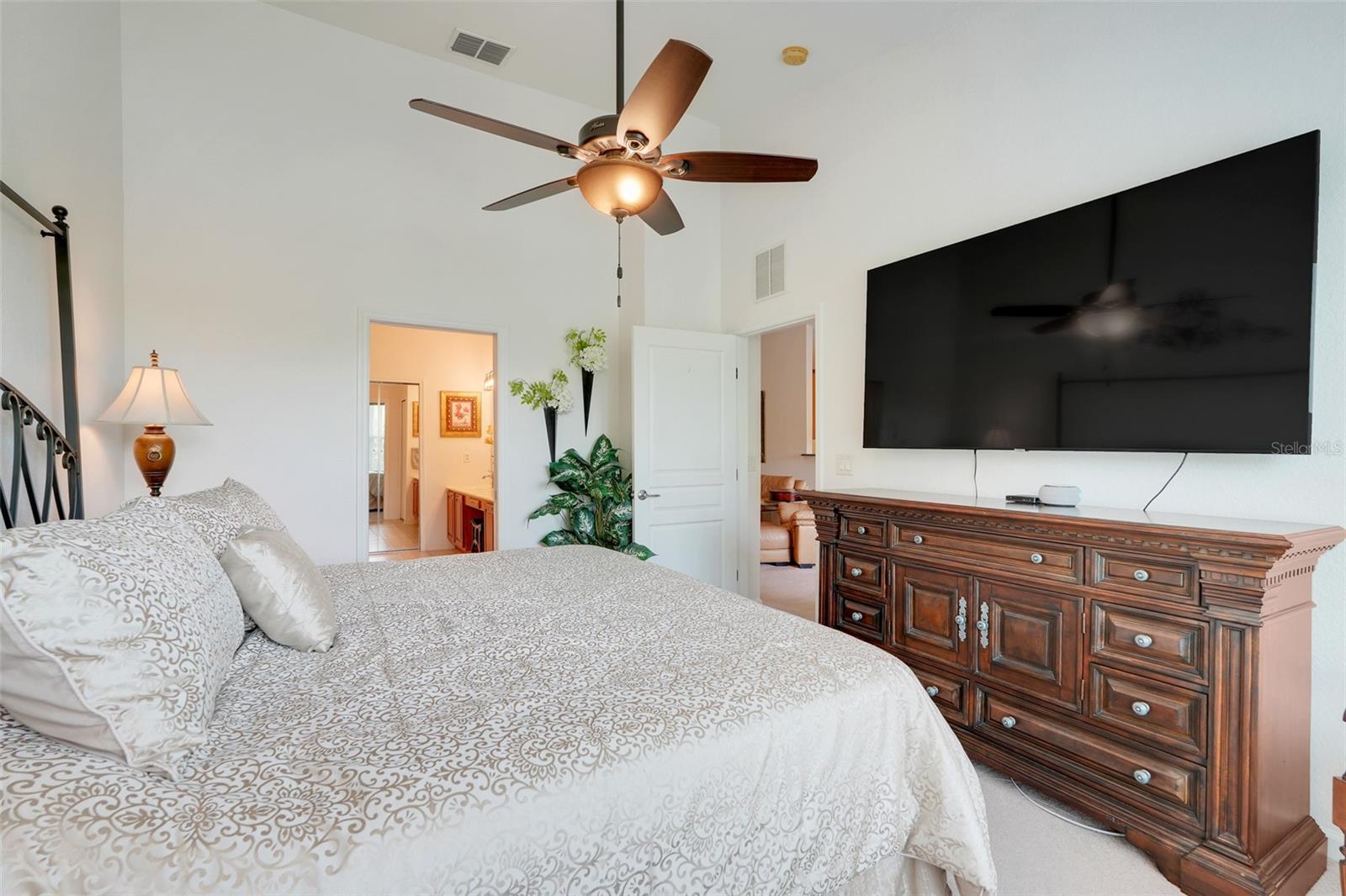 8374 Quimby Cir #8374 Property Photo 28