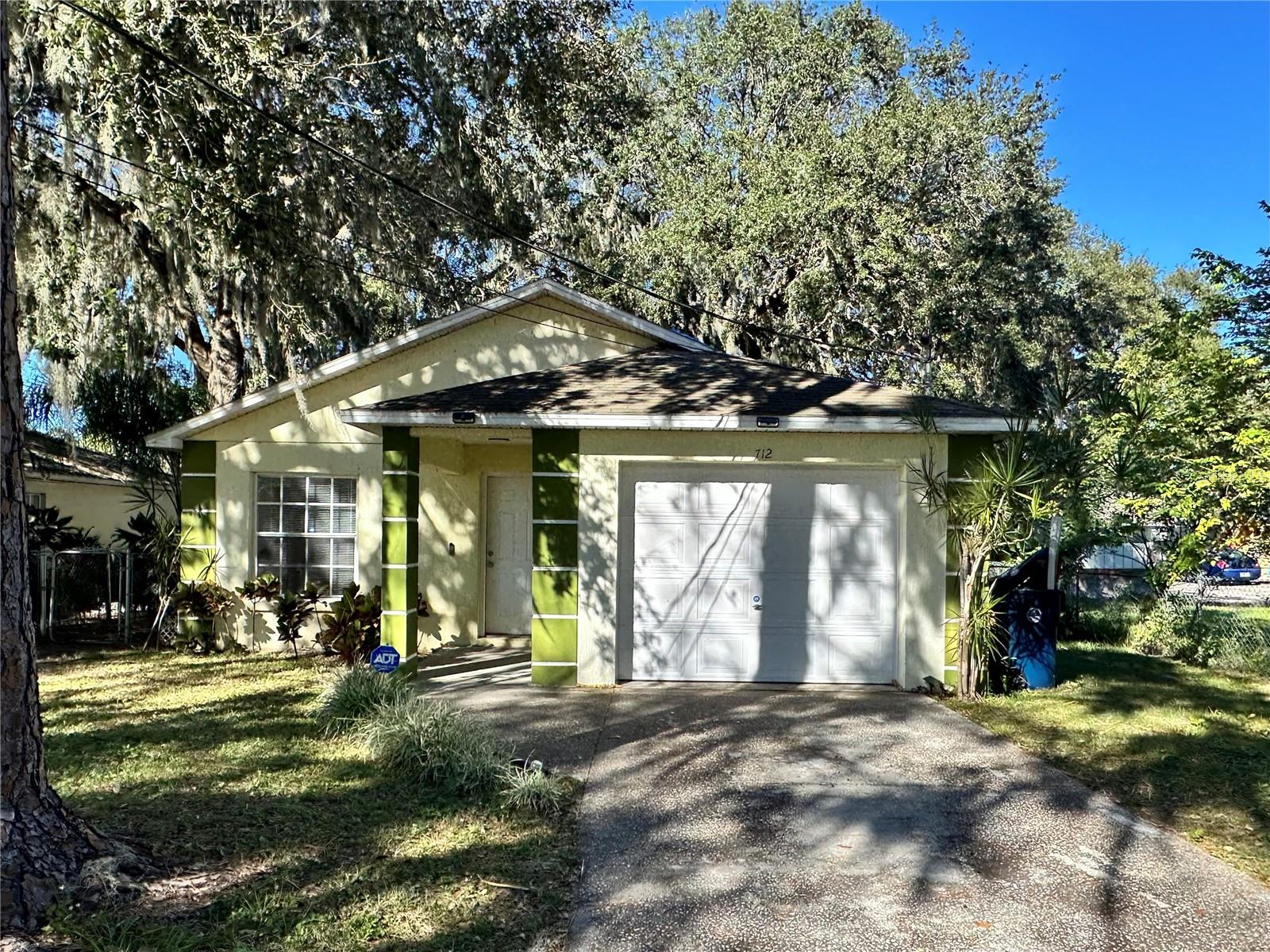 712 Virginia Ave Property Photo