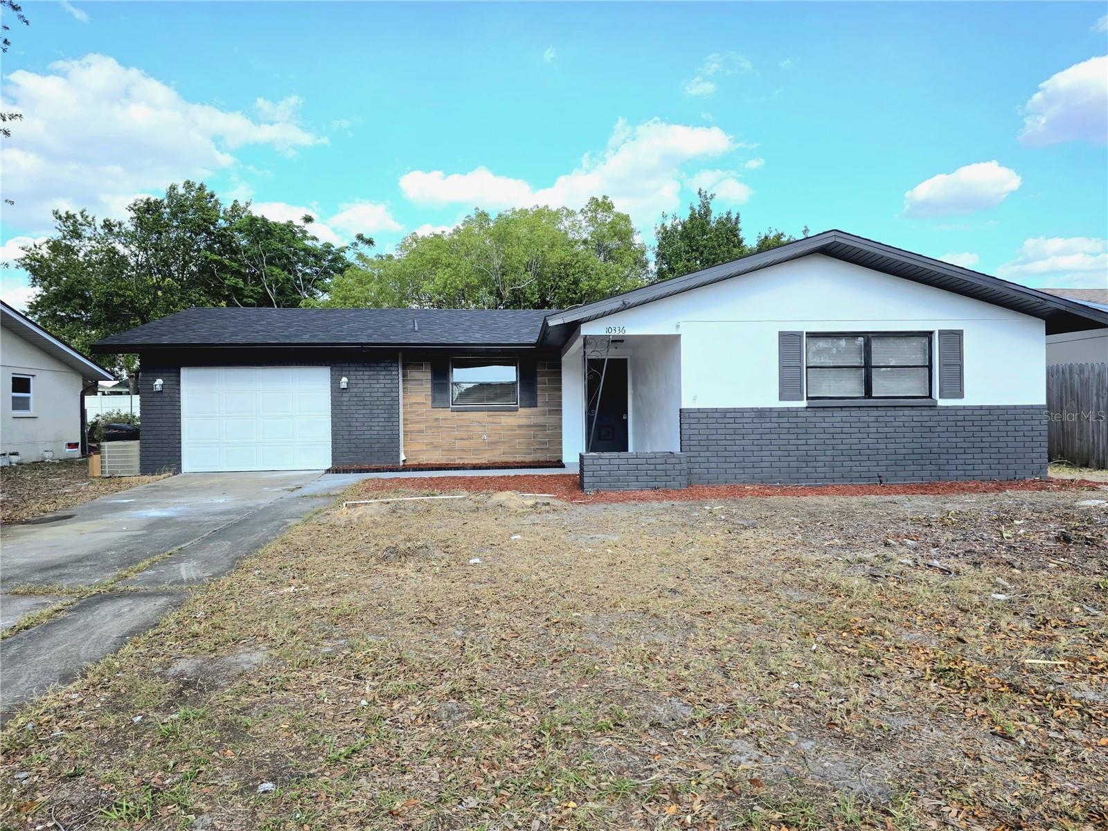 10336 Oak Hill Dr Property Photo 1