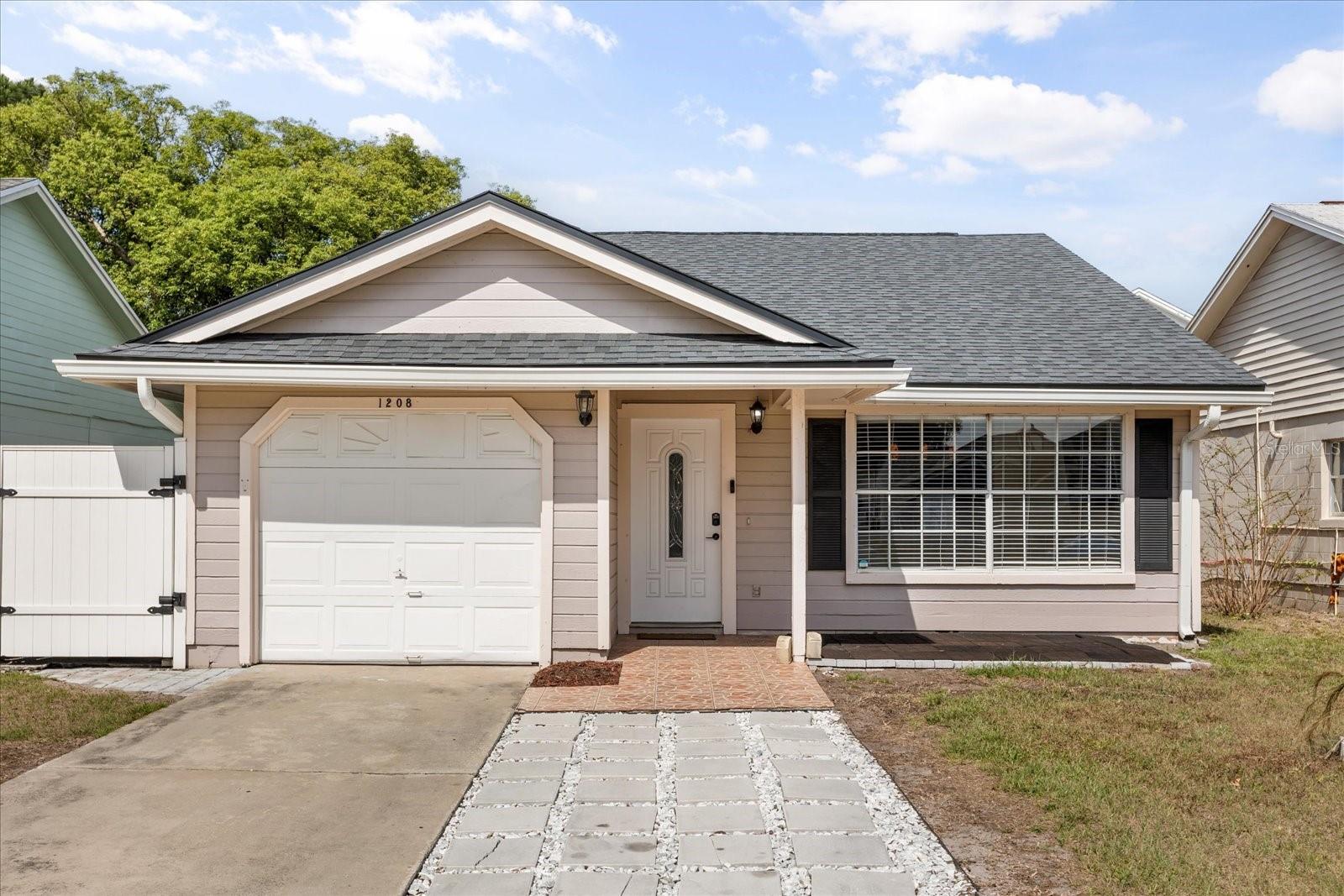 1208 Roma Ct Property Photo 1