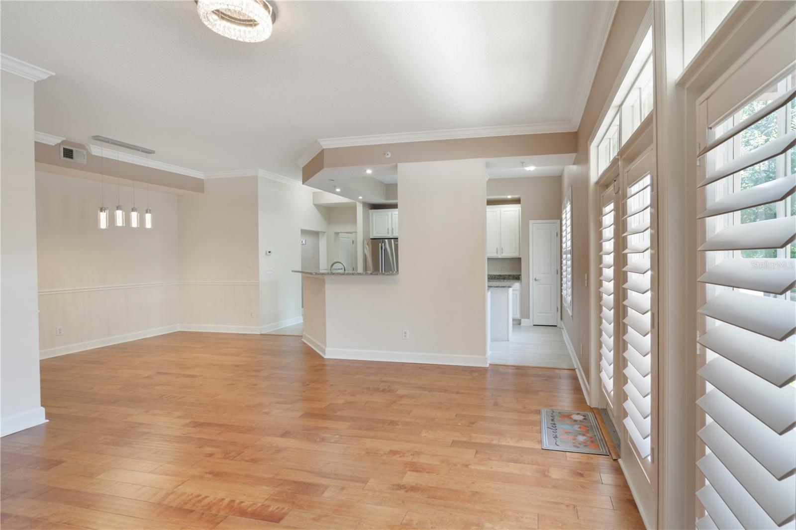 1231 Wright Cir #108 Property Photo 5