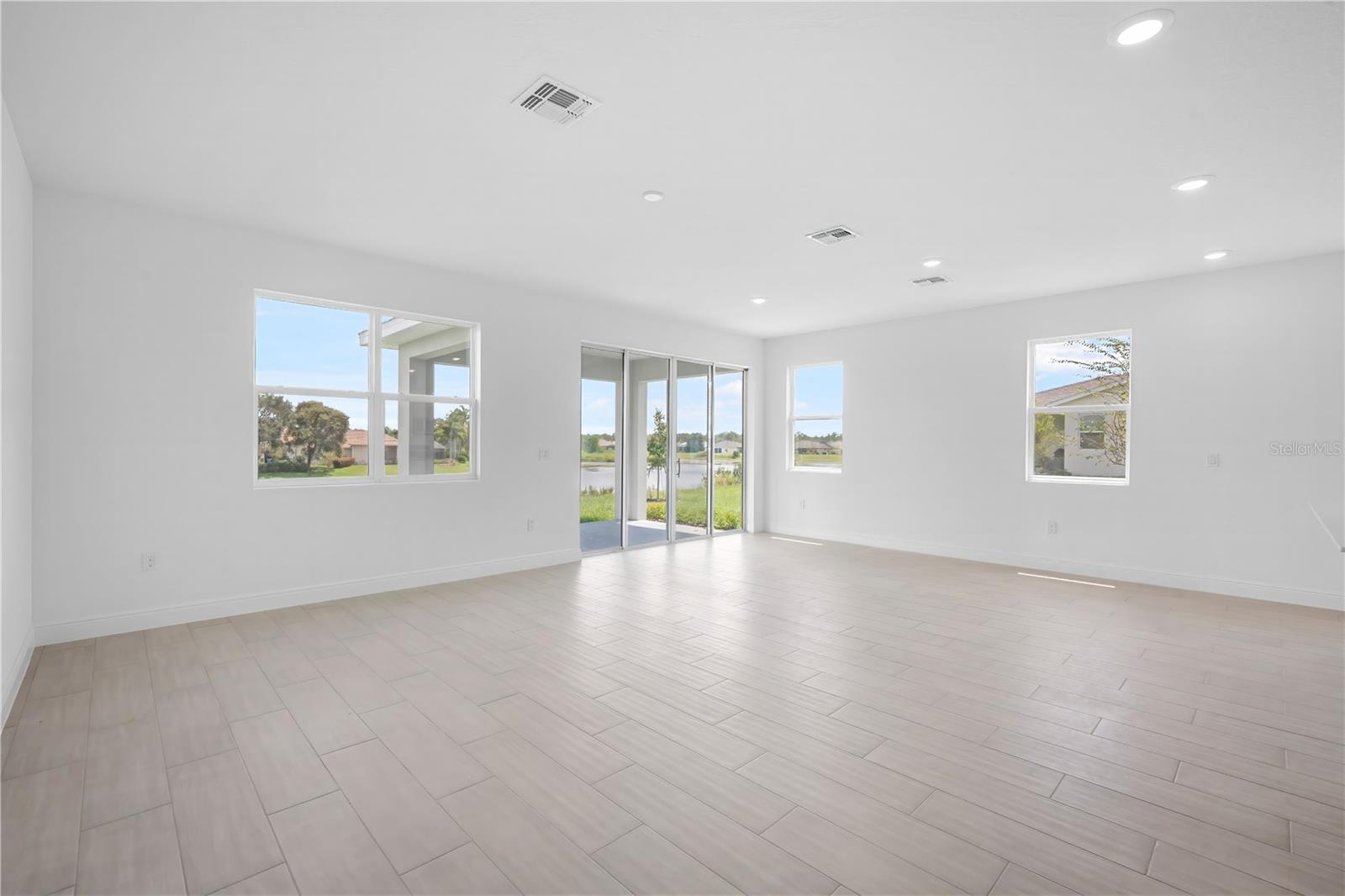 9156 Players Dr Property Photo 18