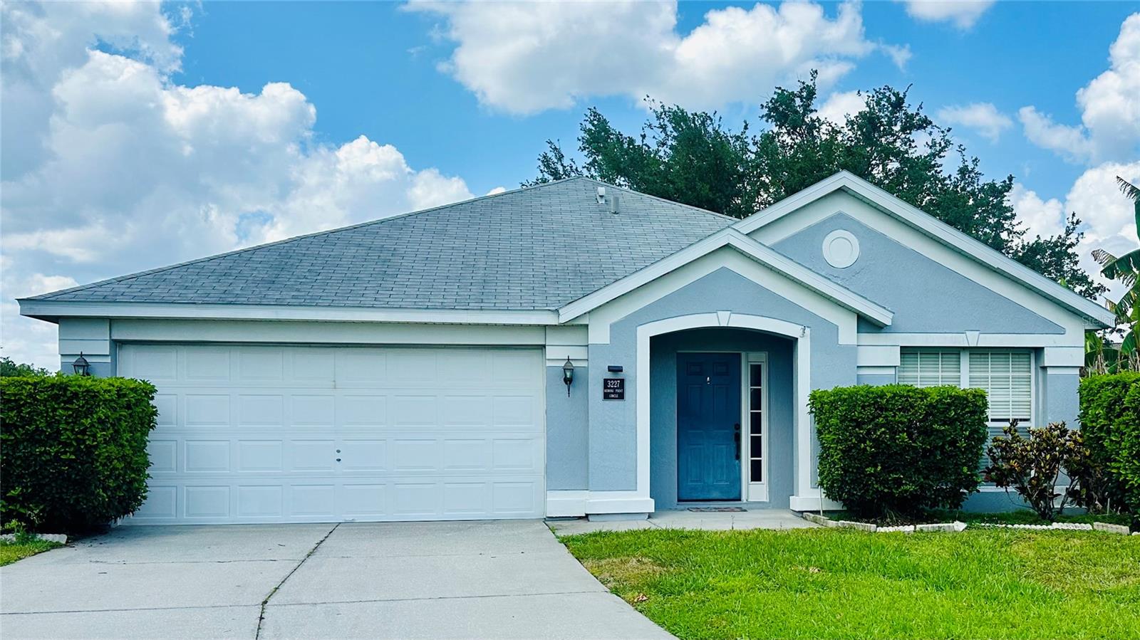 3227 Herons Point Cir Property Photo