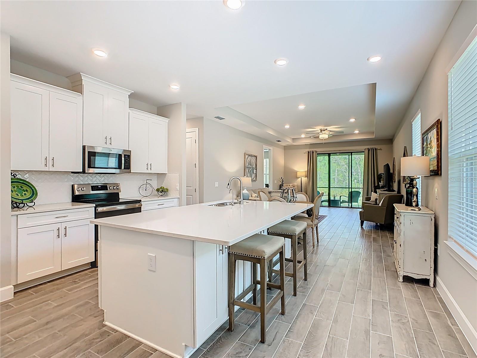 1029 Umbria Dr Property Photo 4