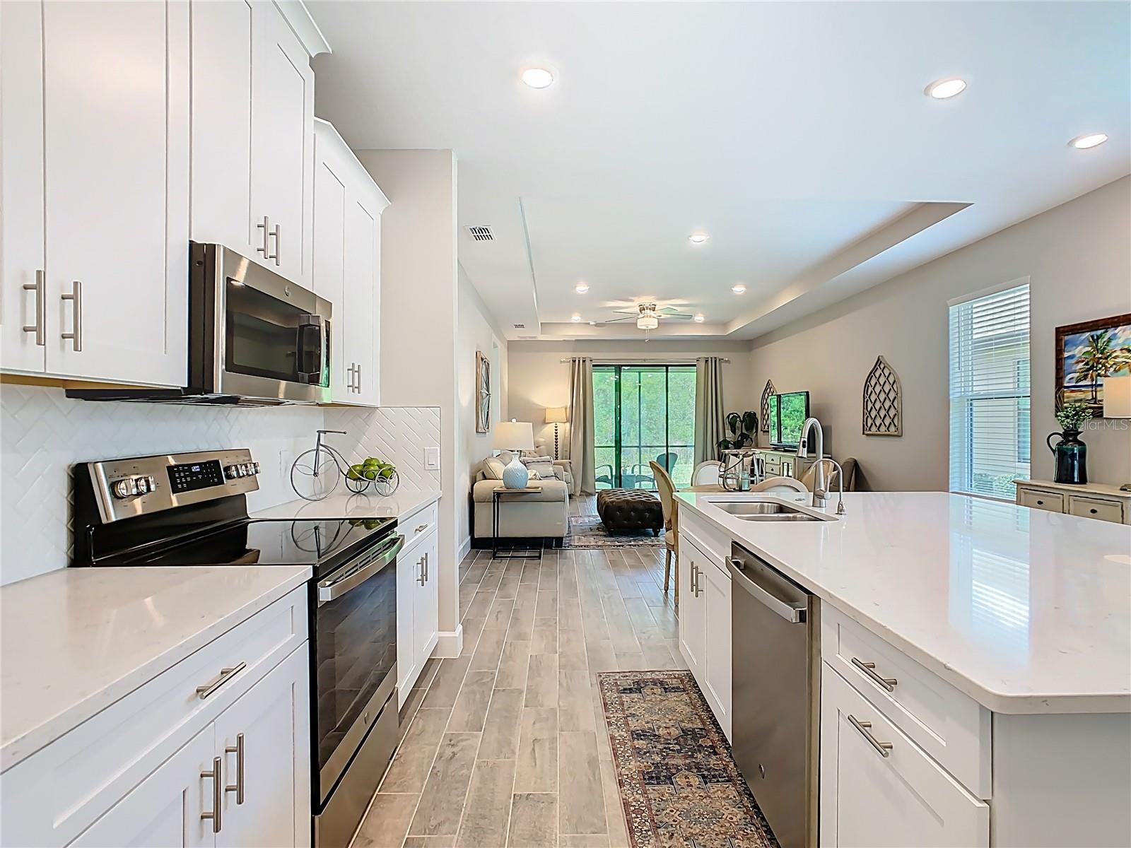 1029 Umbria Dr Property Photo 6