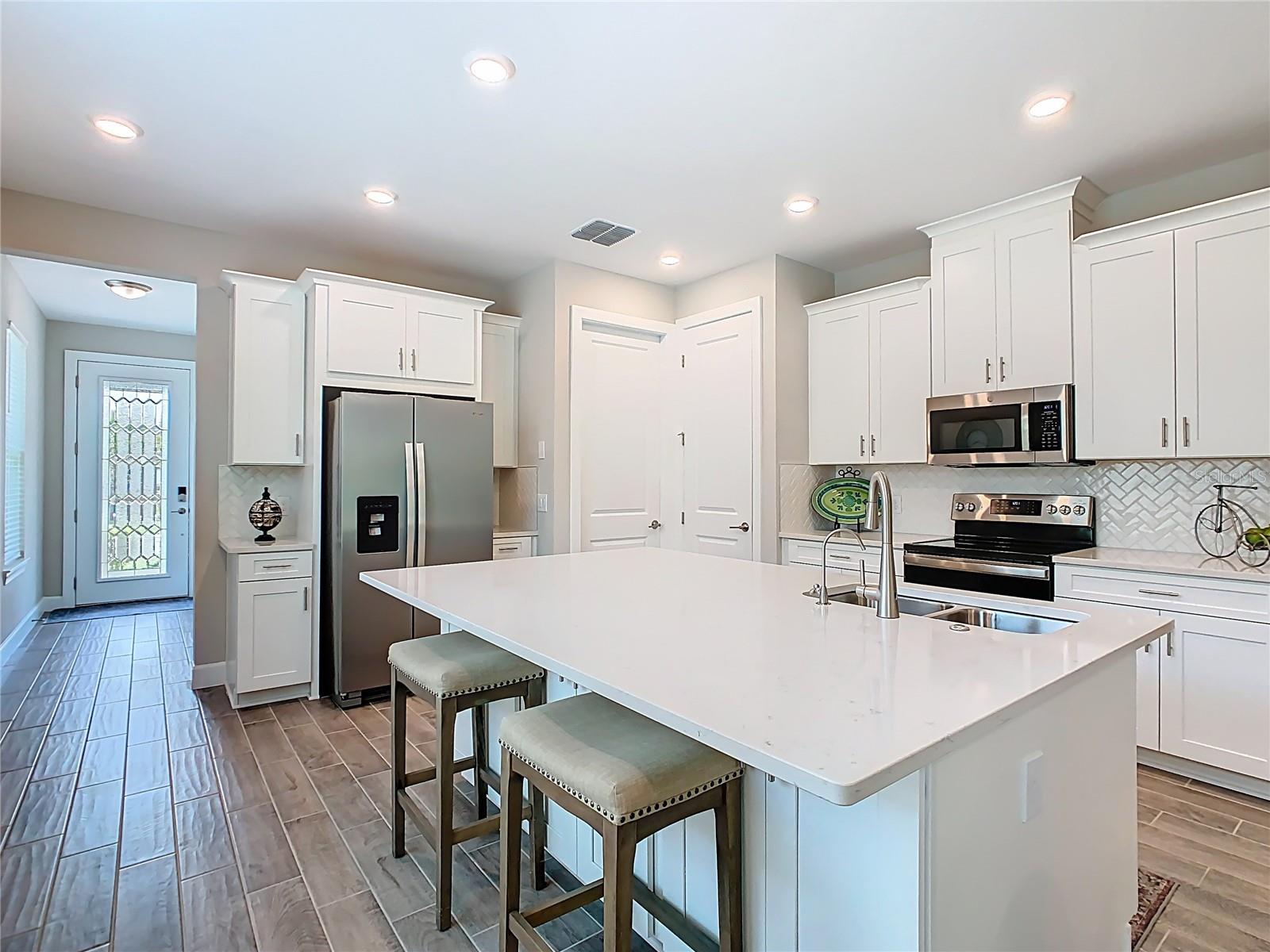 1029 Umbria Dr Property Photo 9