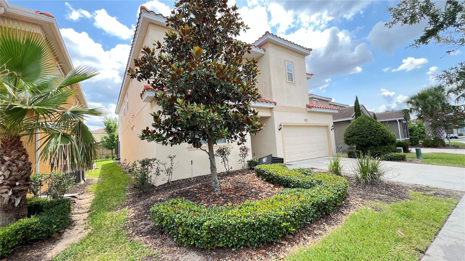 6041 Broad Oak Dr Property Photo 2