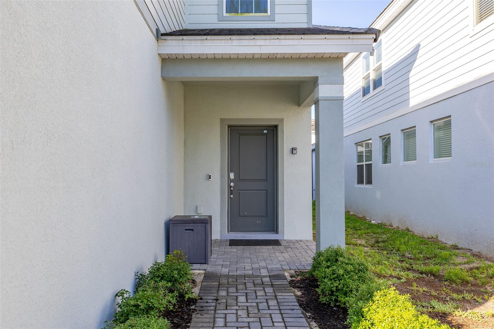 7184 Oakmoss Loop Property Photo 4