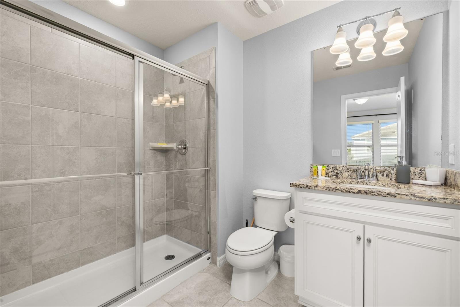 7184 Oakmoss Loop Property Photo 27