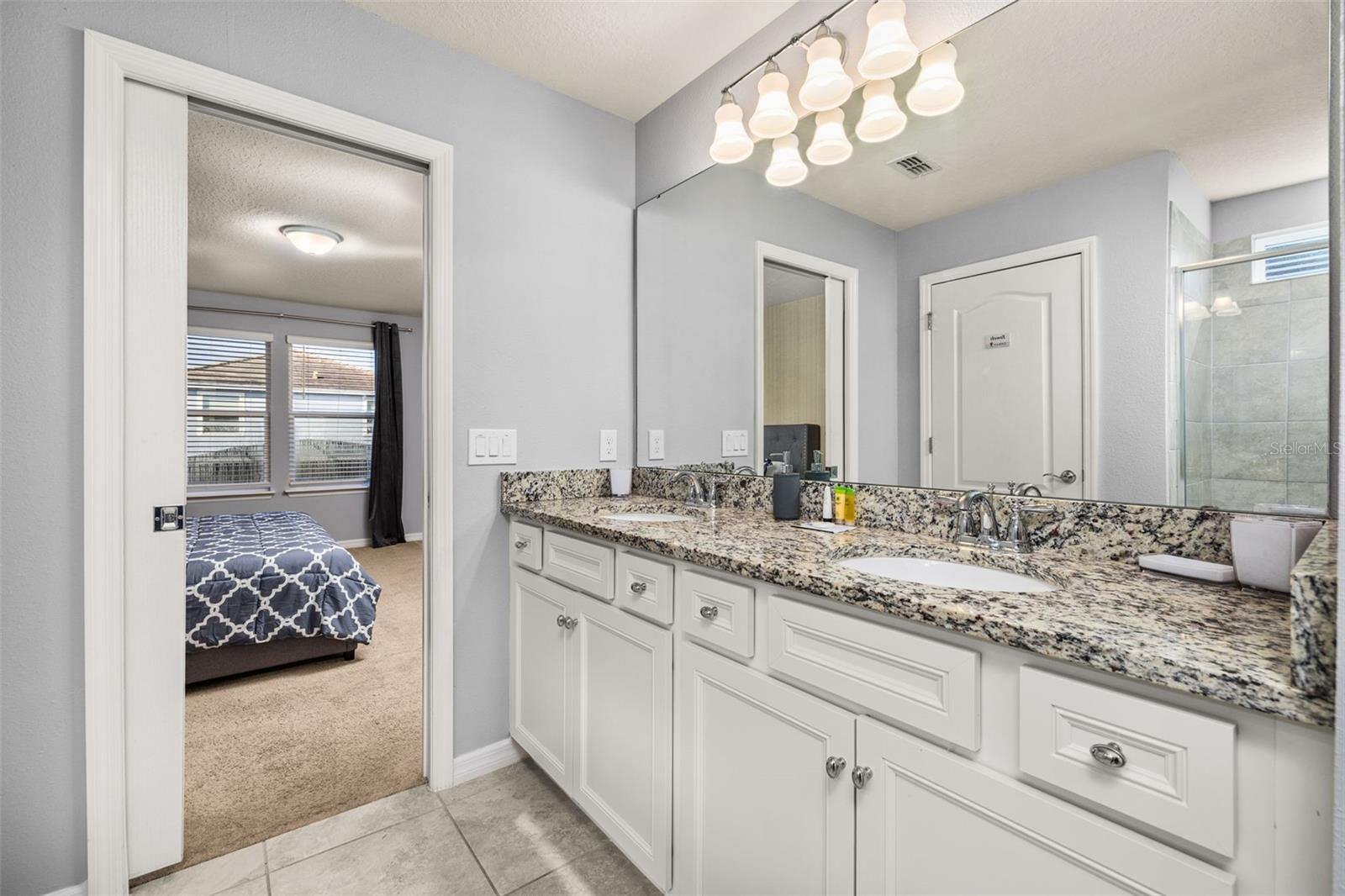 7184 Oakmoss Loop Property Photo 32