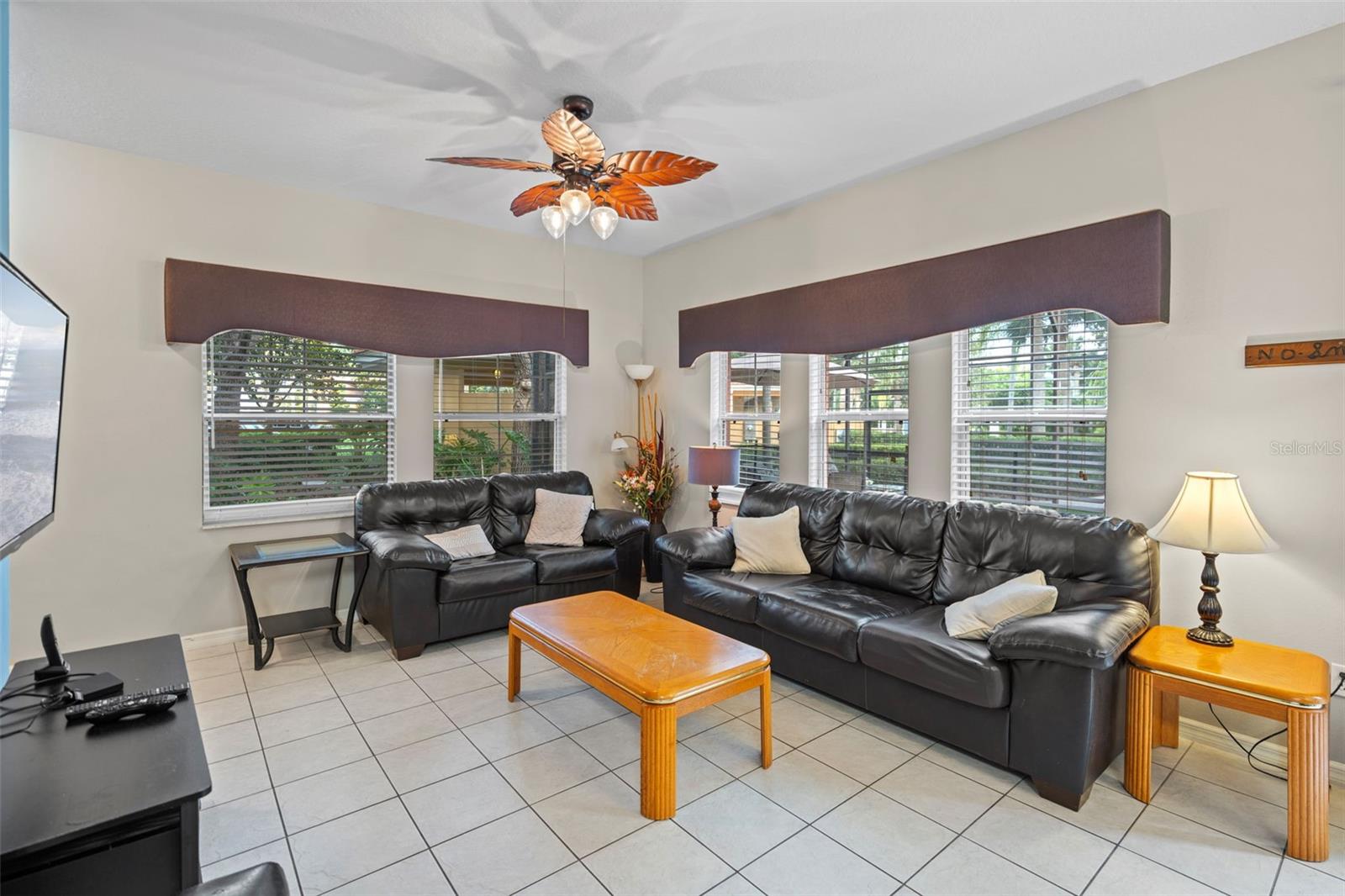 3015 Yellow Lantana Ln Property Photo 4