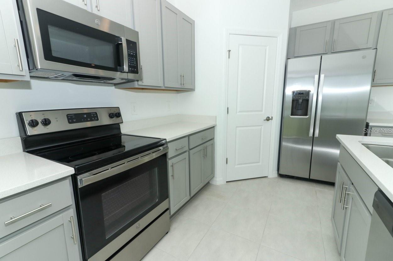 165 Citrine Loop Property Photo 4