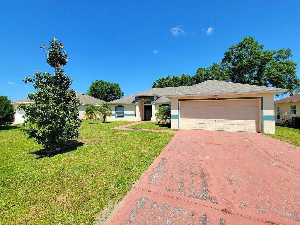 705 Fisher Dr Property Photo