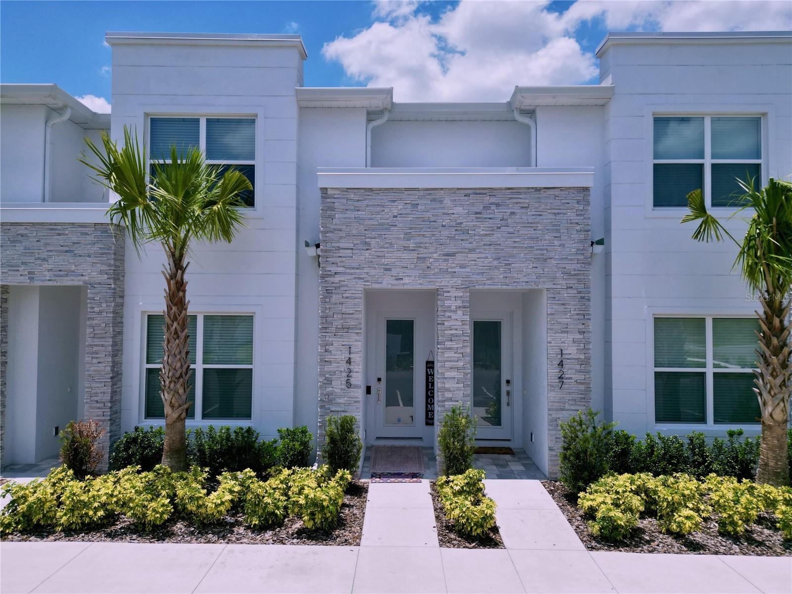 1425 SERENDIPITY LN