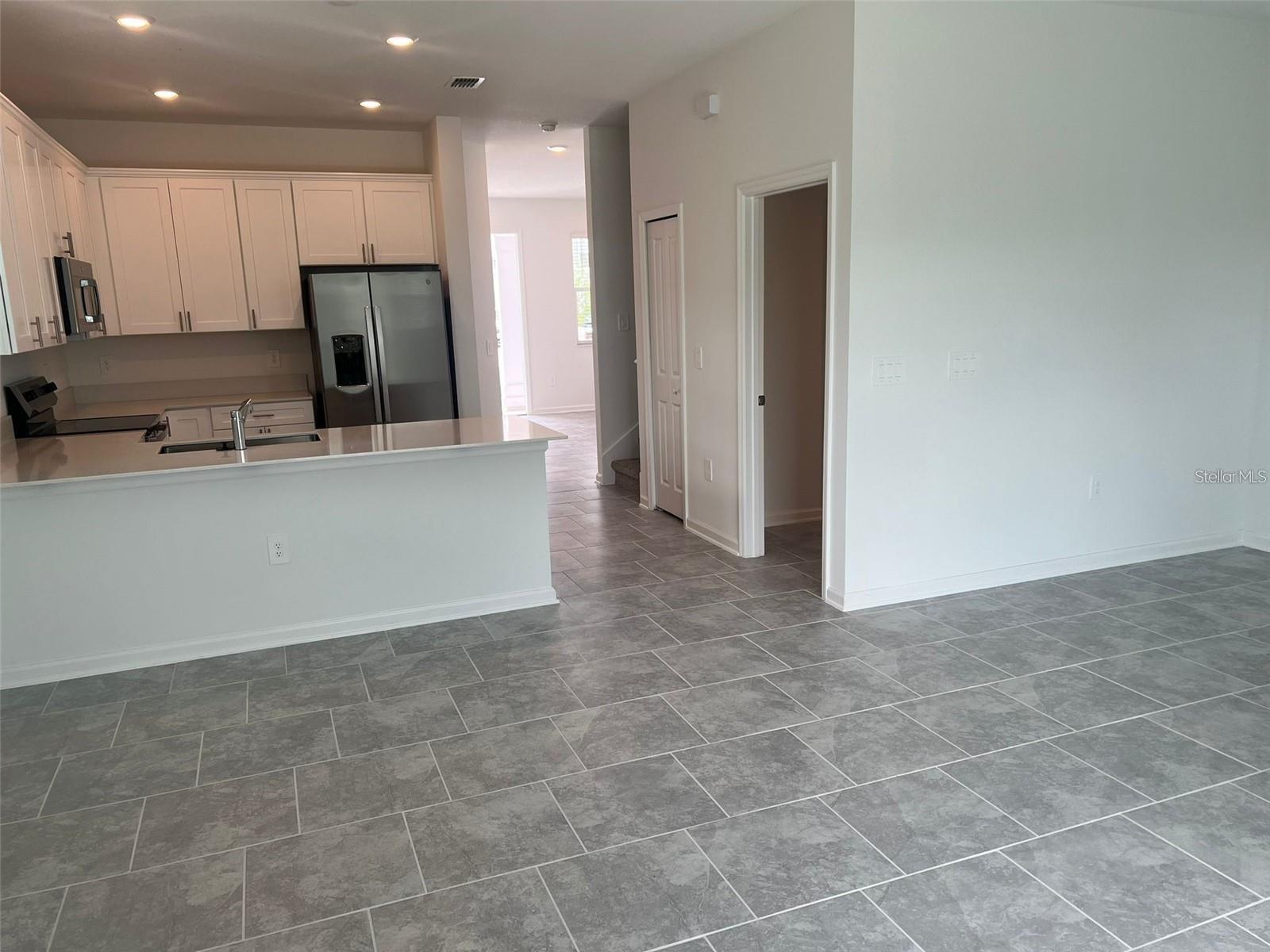 7597 Stone Creek Trl Property Photo 5