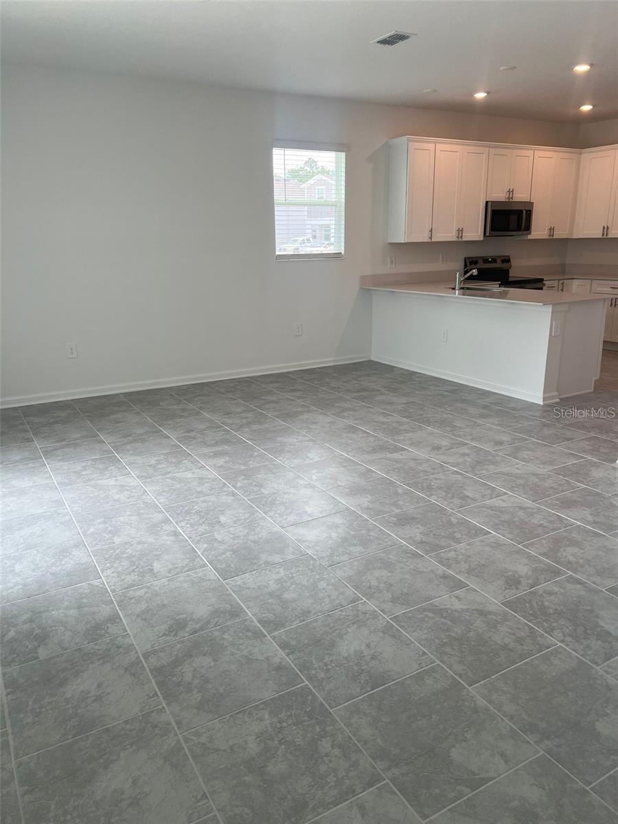 7597 Stone Creek Trl Property Photo 6