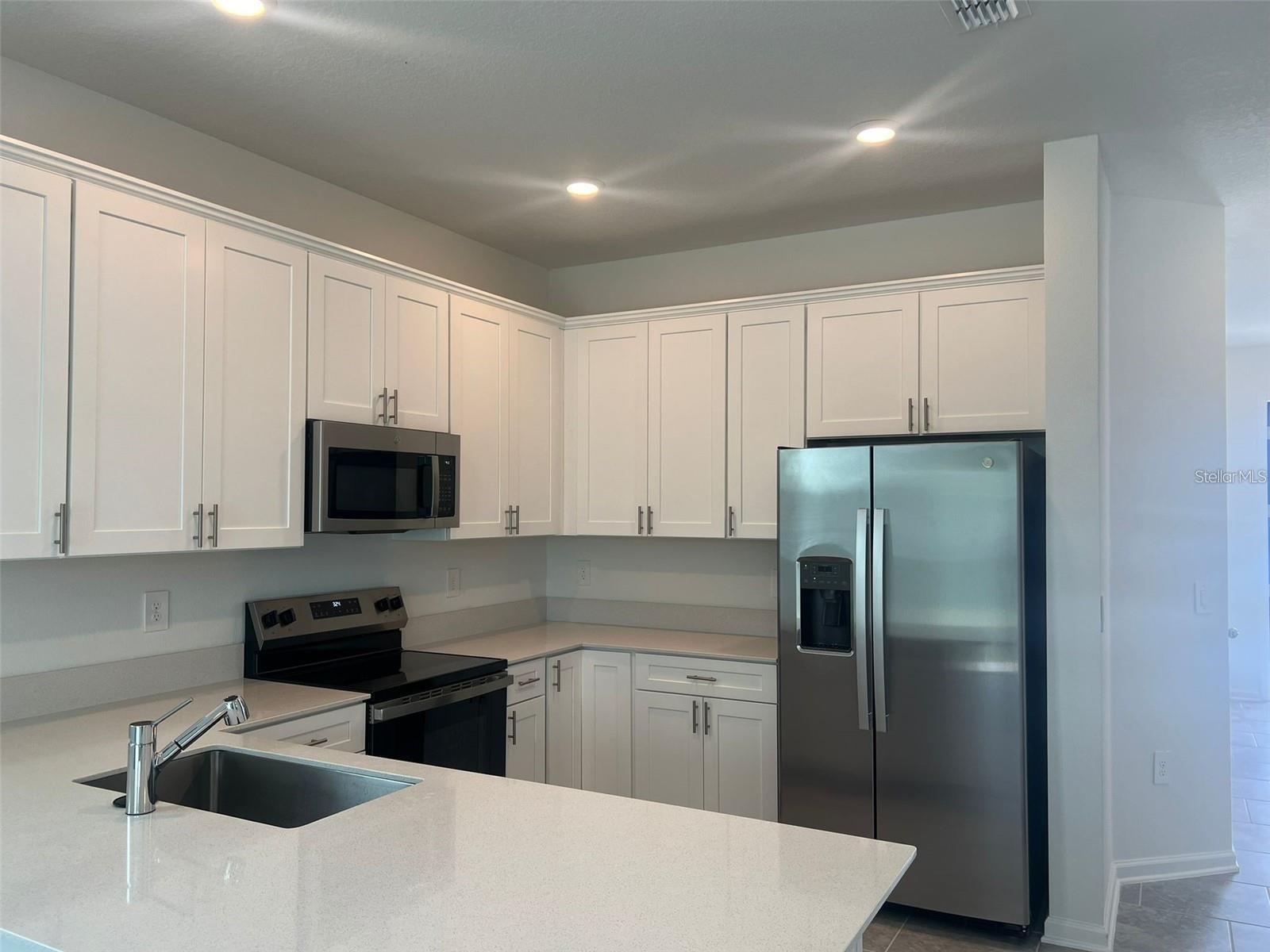 7597 Stone Creek Trl Property Photo 7