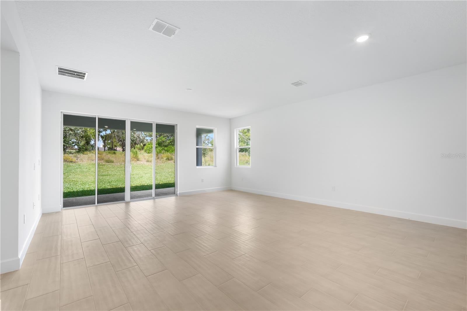 9005 Players Dr Property Photo 18