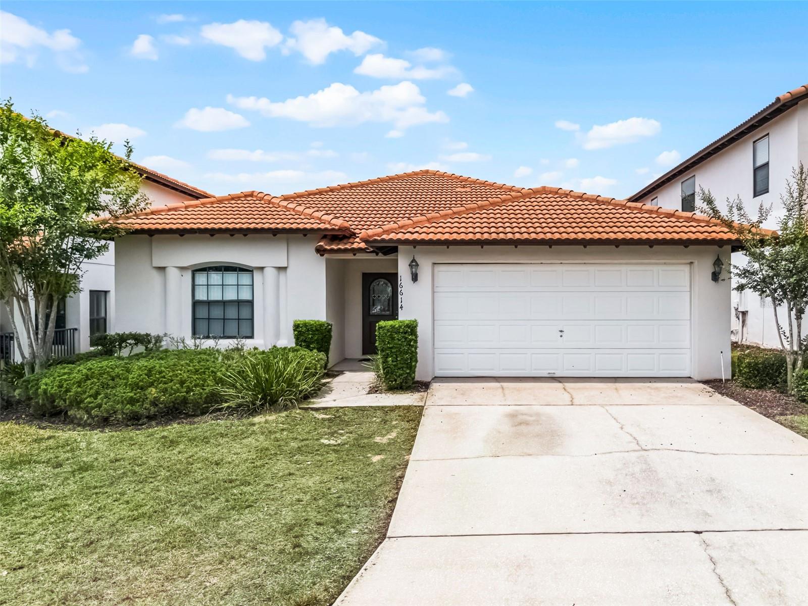 16614 LAZY BREEZE LOOP Property Photo 1