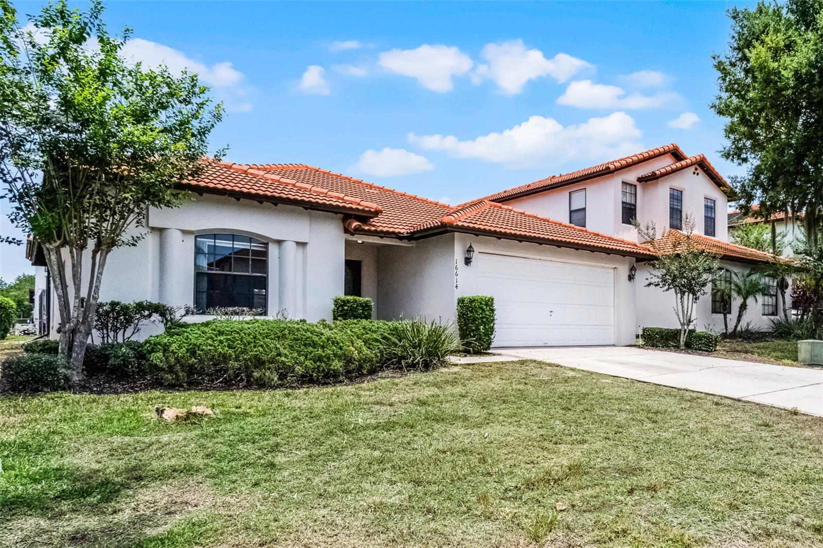 16614 Lazy Breeze Loop Property Photo 4