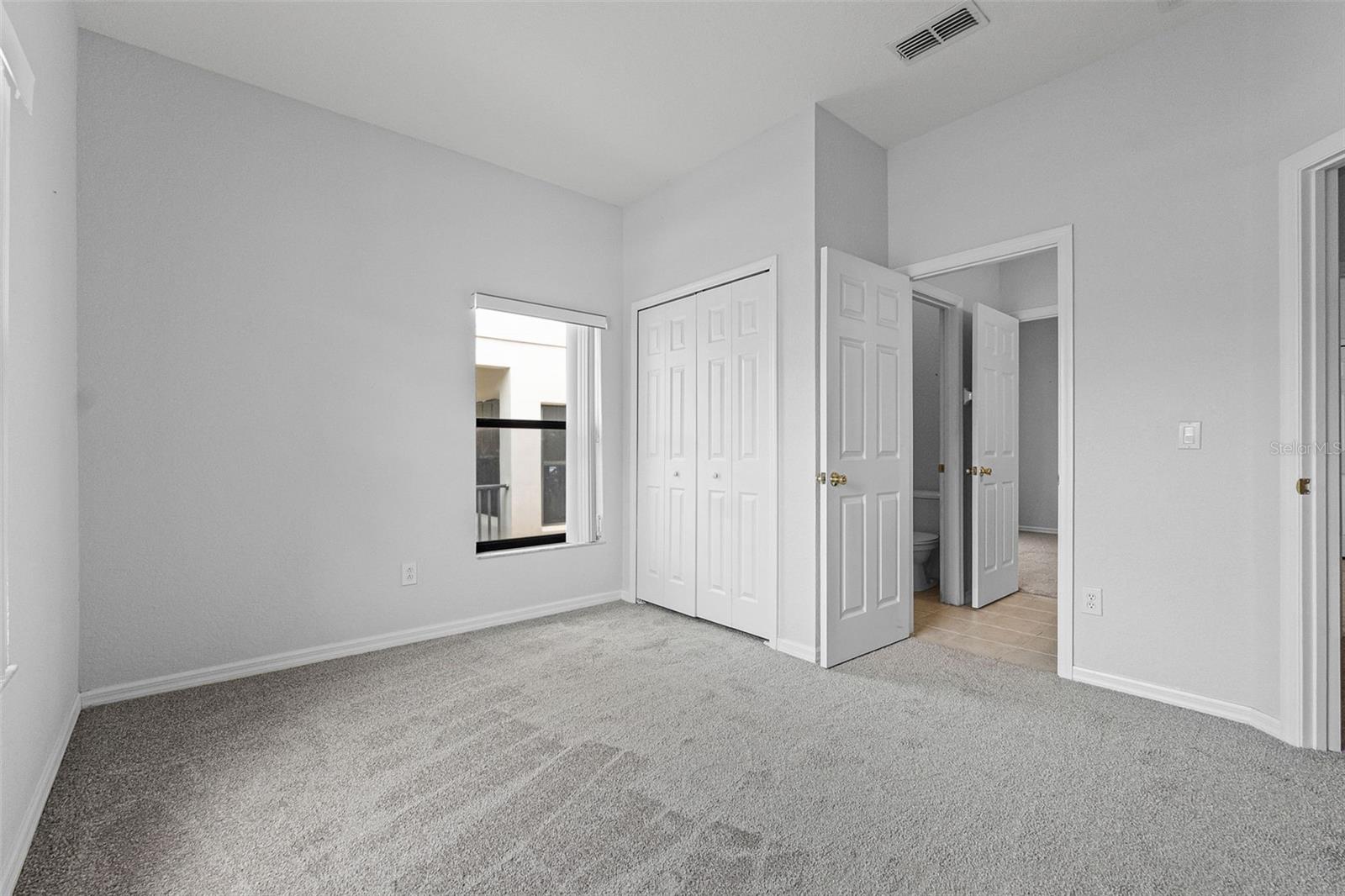 16614 Lazy Breeze Loop Property Photo 15