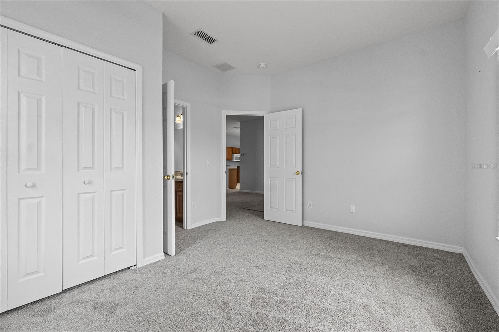 16614 Lazy Breeze Loop Property Photo 16