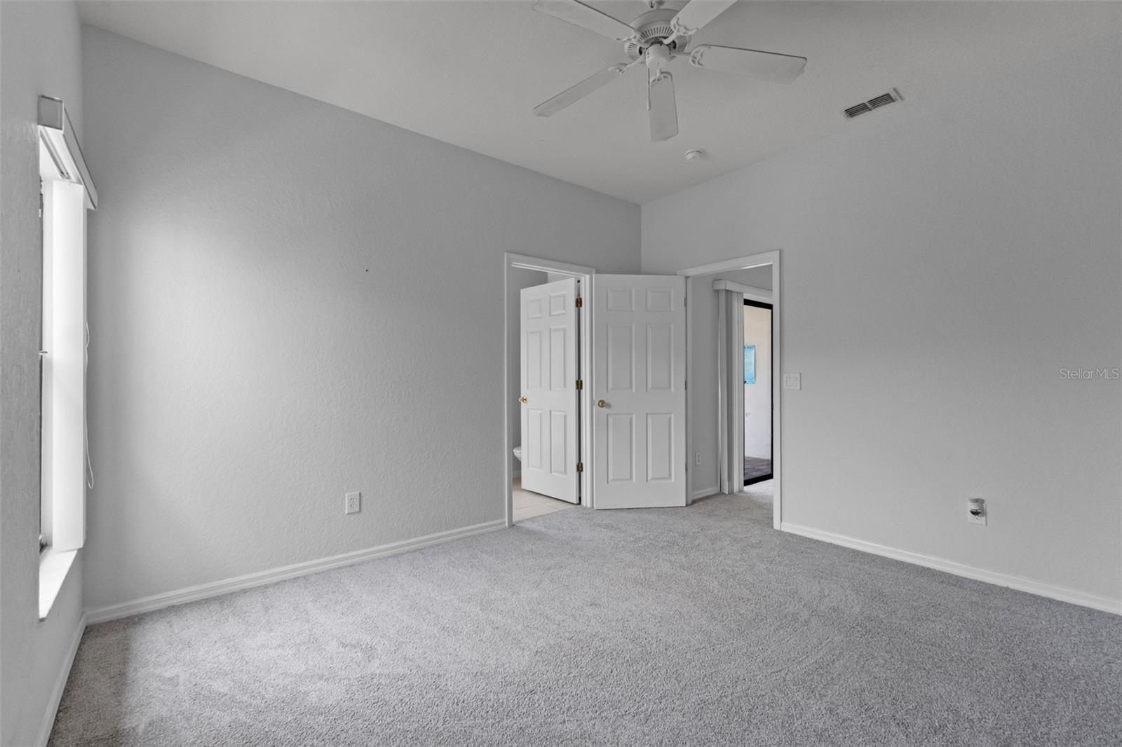 16614 Lazy Breeze Loop Property Photo 24