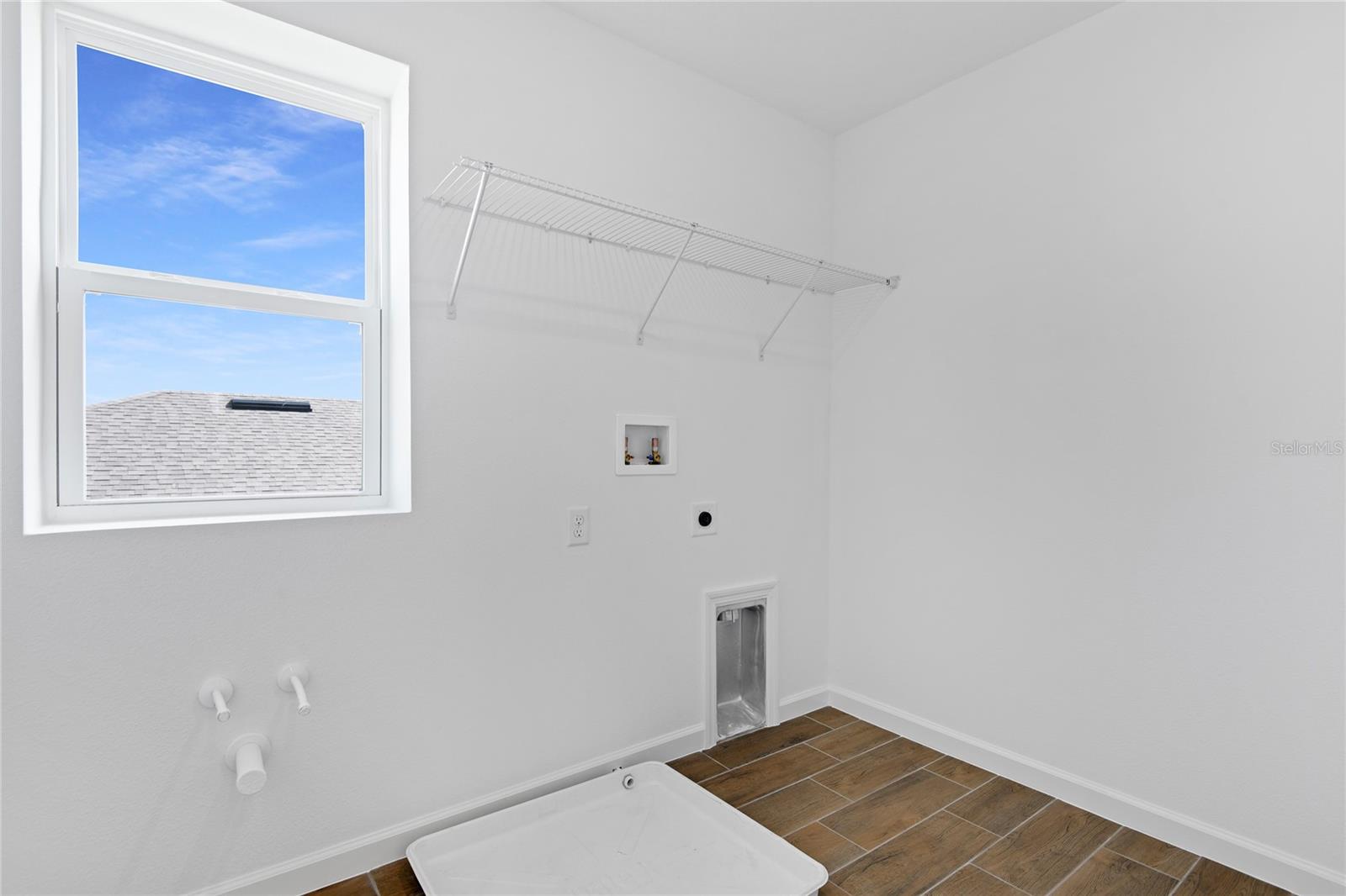 1022 Wisteria Way Property Photo 17