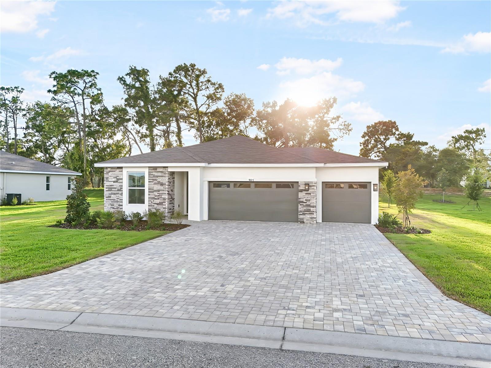 9127 PLAYERS DR Property Photo 1