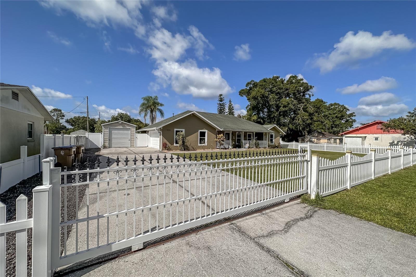 5572 Myakka Ave Property Photo 1