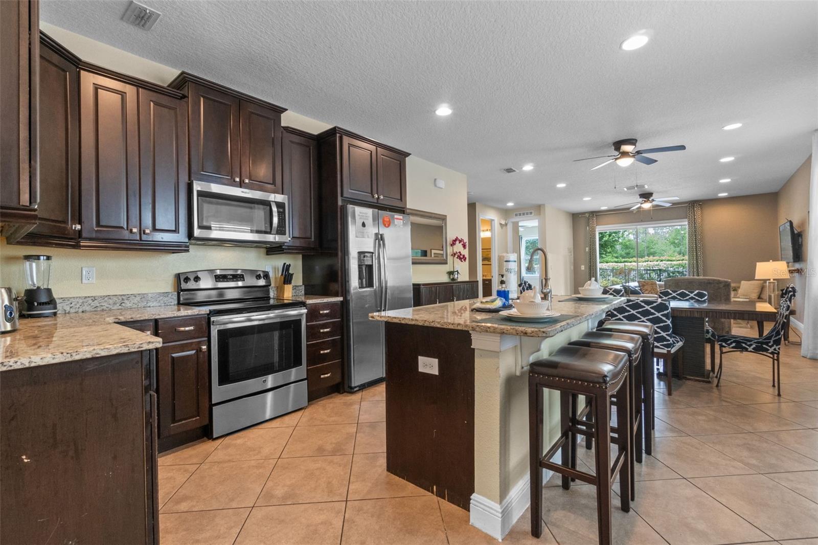 551 Lasso Dr Property Photo 4