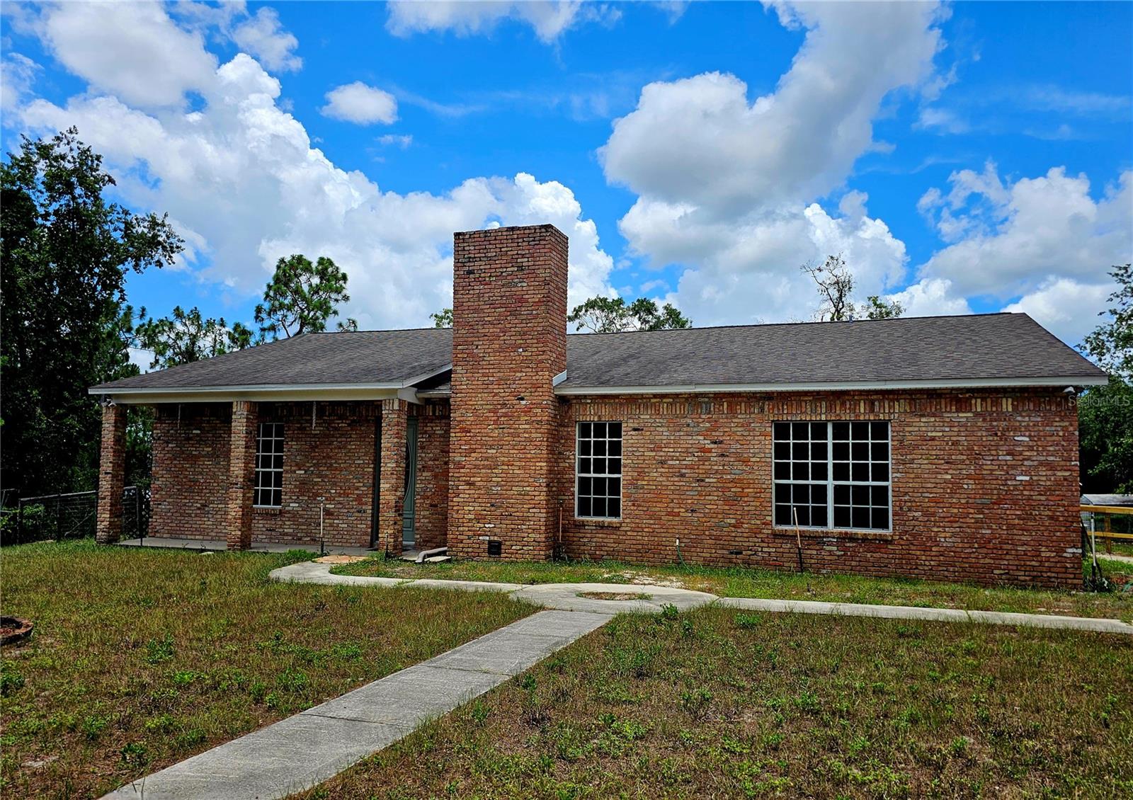 600 Lake Butler Ave Property Photo 1