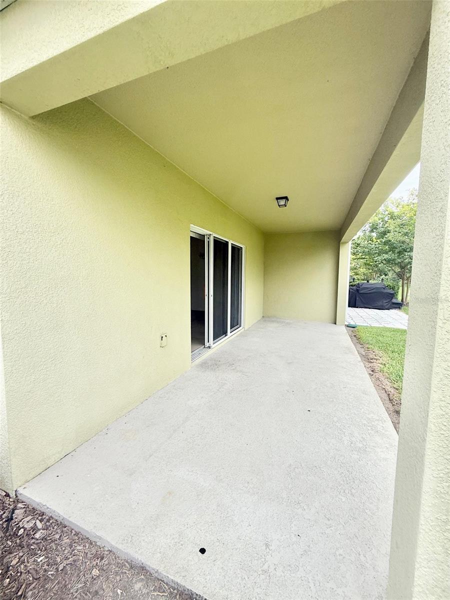 403 Arbor Lakes Dr Property Photo 6